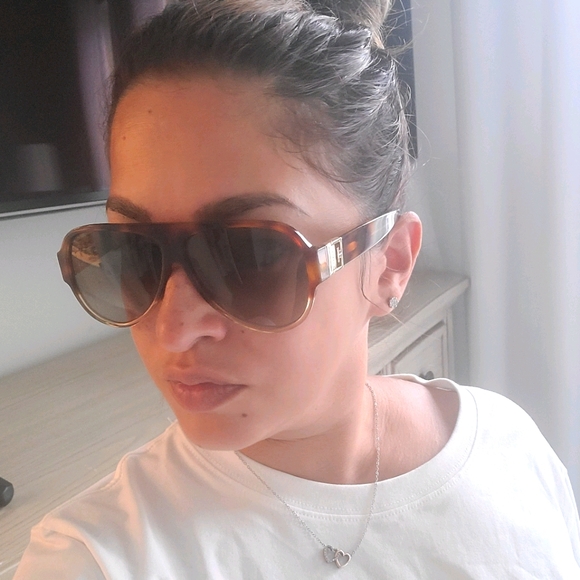 Authentic Givenchy aviator sunglasses - Picture 6 of 6